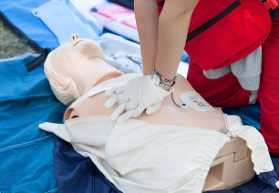 Blended Emergency First Aid with CPR C and AED